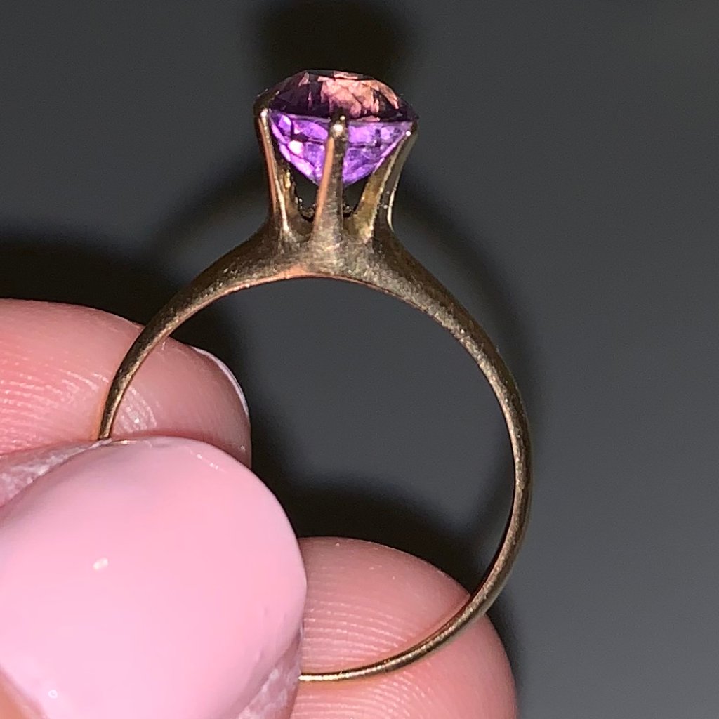 10k Yellow Gold Amethyst Ring
